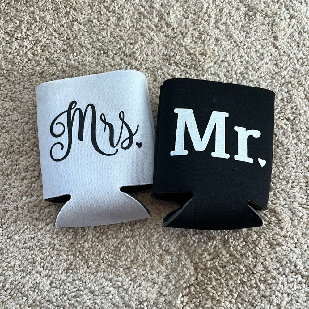 Wedding drink sleeves
